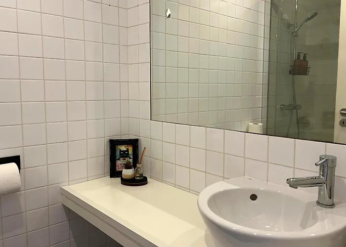 Peaceful & Spacious 2br W Private Patio & Bbq 아파트 *